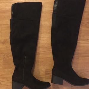 Suede new high boots, worn once, shirt heel